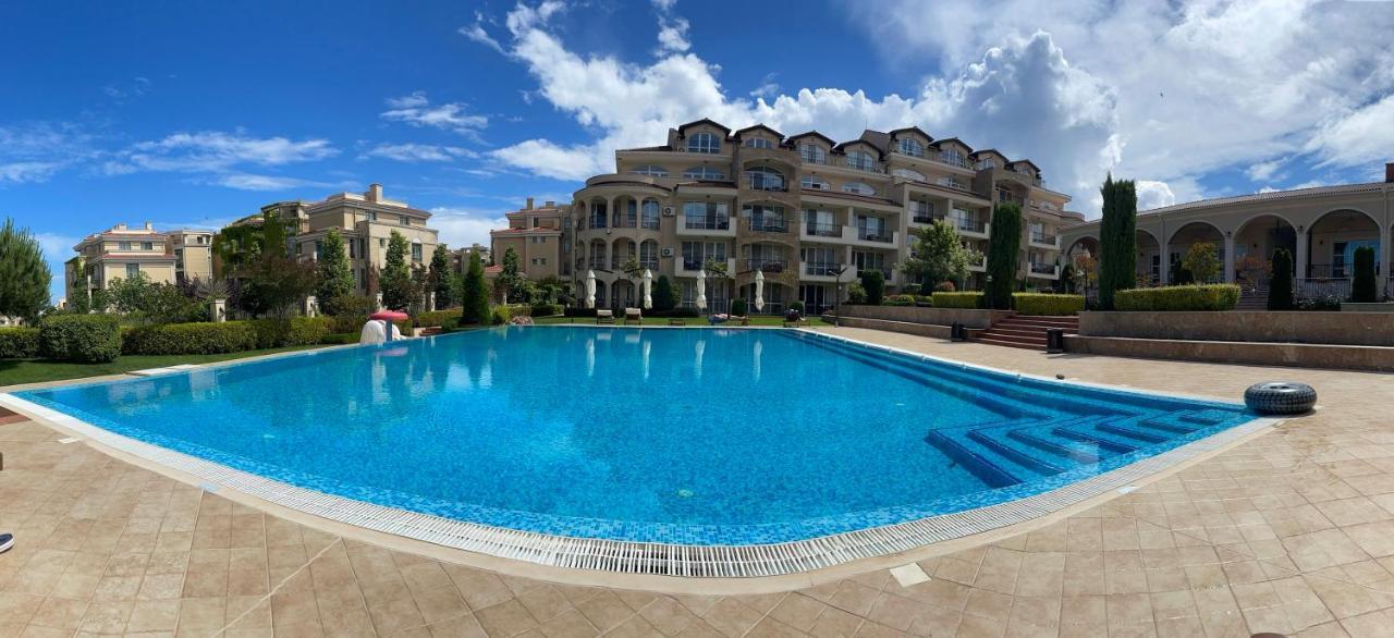 Provence Deluxe Apartment In Atia Resort Chernomorets Luaran gambar