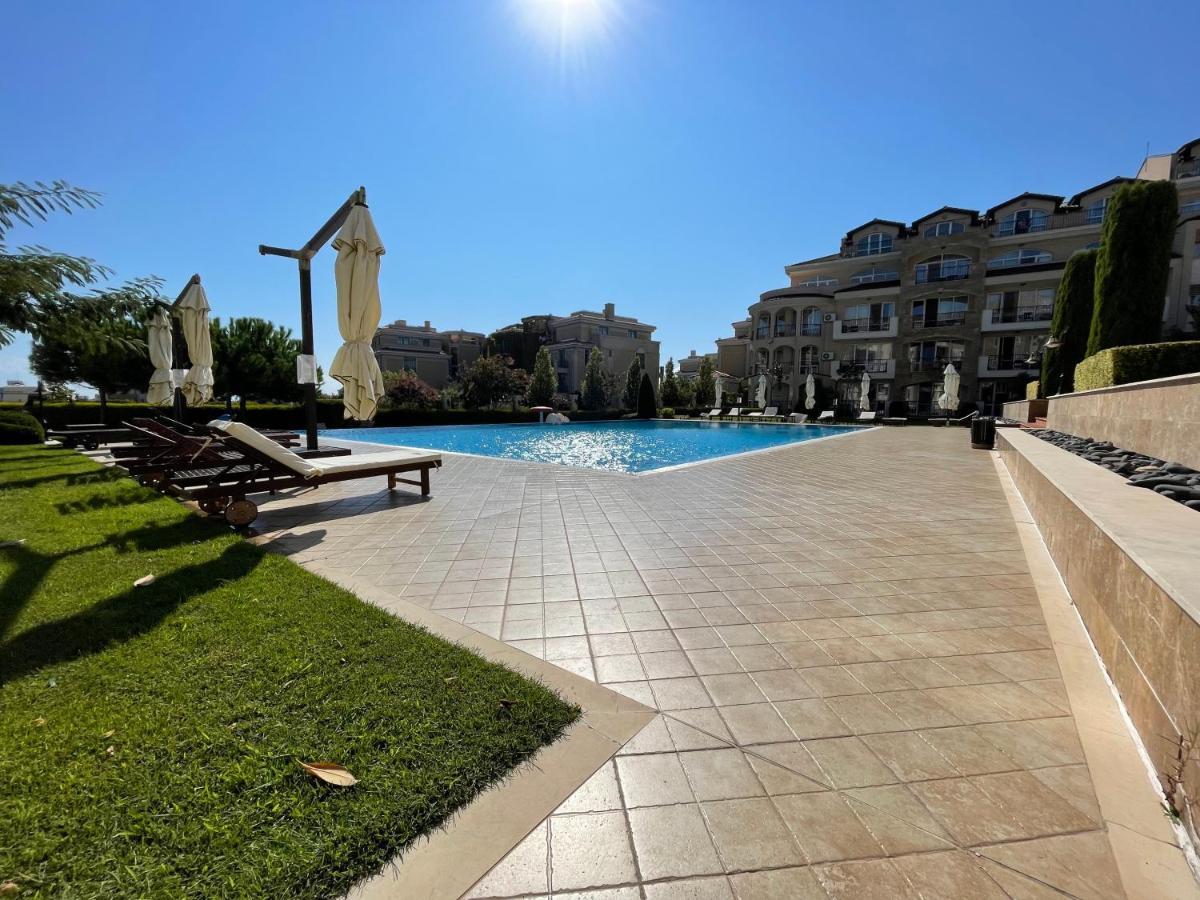 Provence Deluxe Apartment In Atia Resort Chernomorets Luaran gambar